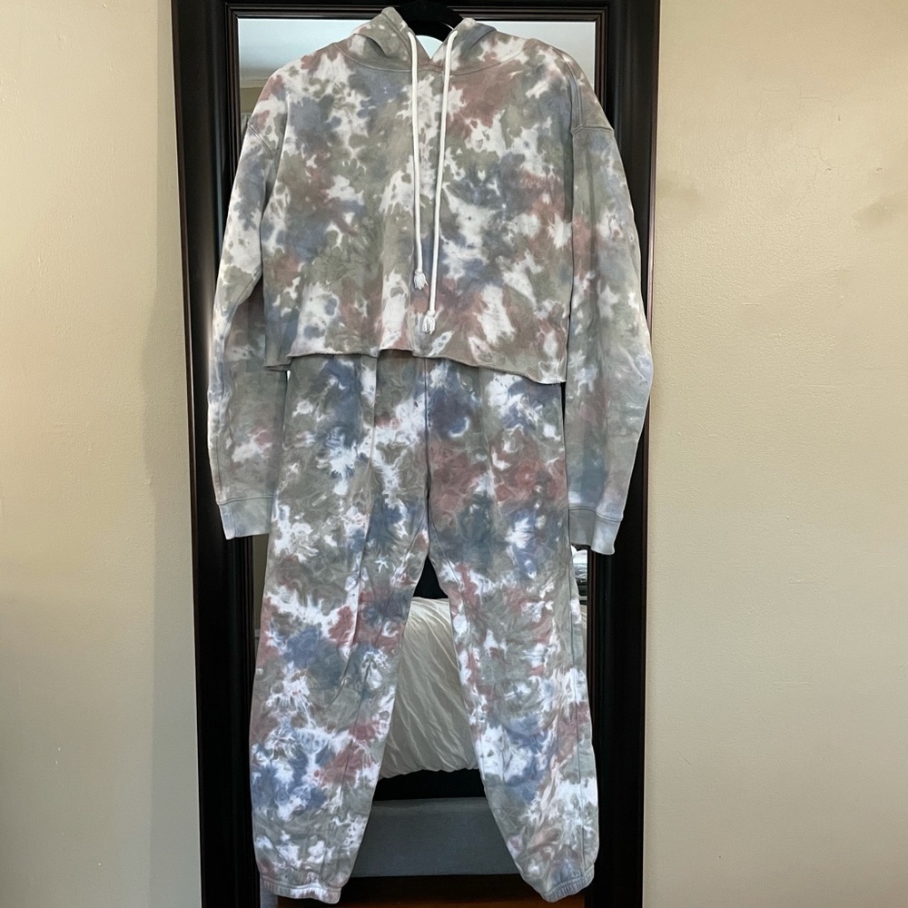 tie-dye sweat set